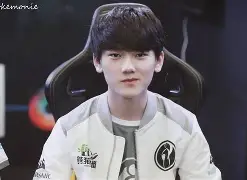JackeyLove巅峰对决，阿扎伦卡与90激战利物浦分钟，比分优势明显胜负难料！的简单介绍